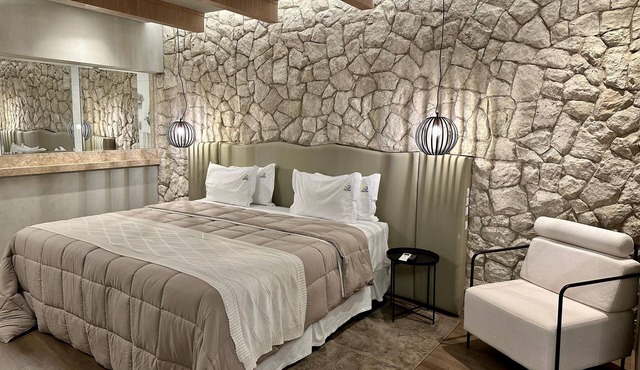 Serata Hotel