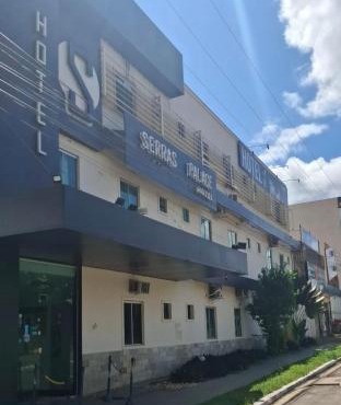 Serra's Palace Hotel