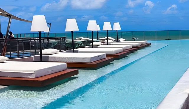 Setai Yacht