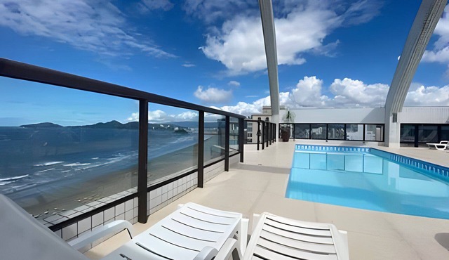 SHB - Maritime Serenity: Impressive View