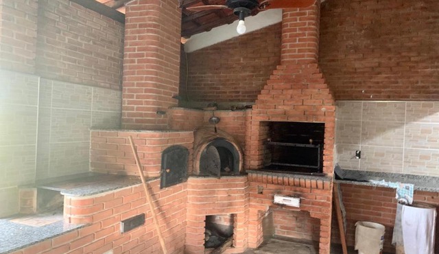 Sitio amplo e confortável para seu lazer