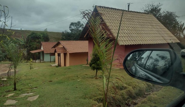 SITIO CAMINHO DAS PEDRAS - Suítes e Chalés