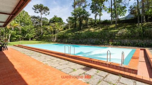 Sitio em Petropolis com Vista para Montanha