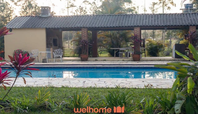 Sitio em Sarapui com Piscina e Lazer Completo