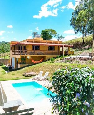 Sitio Rancho dos Sapos - Ao pé das montanhas de Minas Gerais a uma hora de BH Asfalto