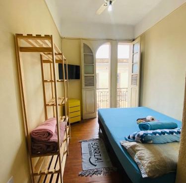 Small simple single suite 305