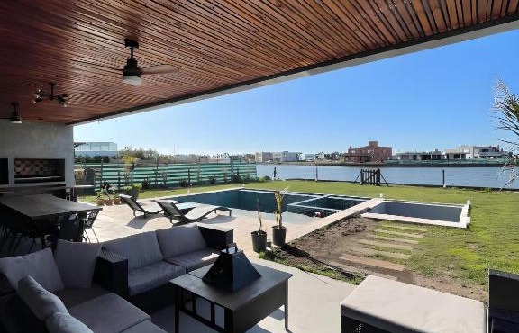 Small villa near Buenos Aires