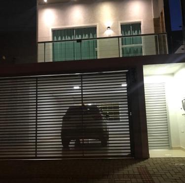 Sobrado casa de alto padrão, ar condicionado em todos os cômodos, aquecimento à gás, com piscina aquecida e área de festas - para o Show Rural 2026, fácil acesso a Rodovia 277