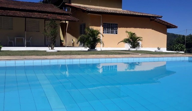 SOLAR DAS LARANJEIRAS, 6 Suites + 2 Bedrooms, Fully Equipped Kitchen
