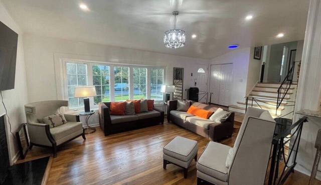 Spacious 5BR for 15 | Pet-Friendly Near DC in Silver Spring