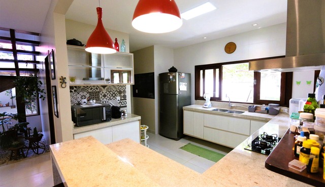 Spacious and cozy house, close to the beach