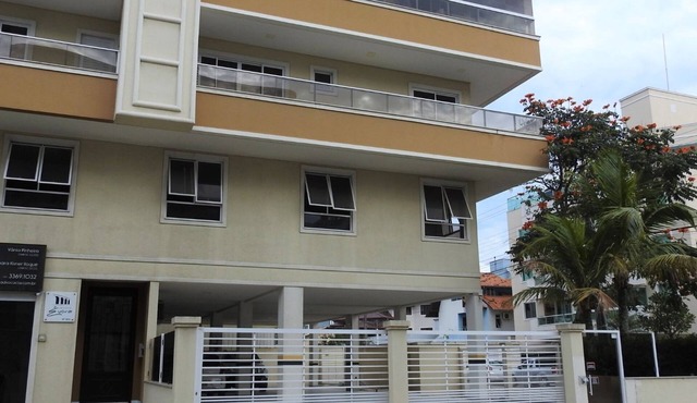Spacious and comfortable apartment 3 minutes from Bombas Beach.