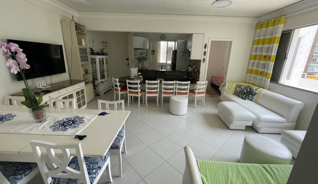 Spacious and comfortable Maré Mansa Apartment in Caiobá.