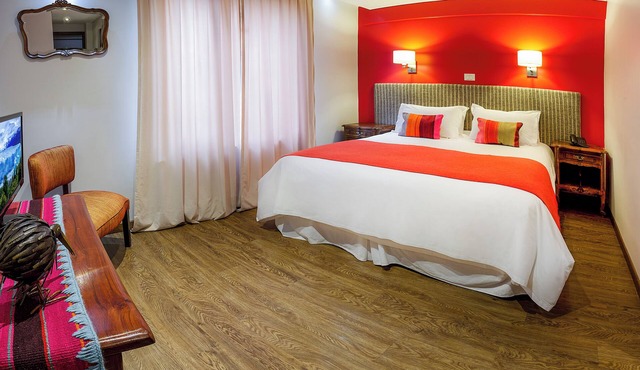 Standard Double Room (Queen Bed)