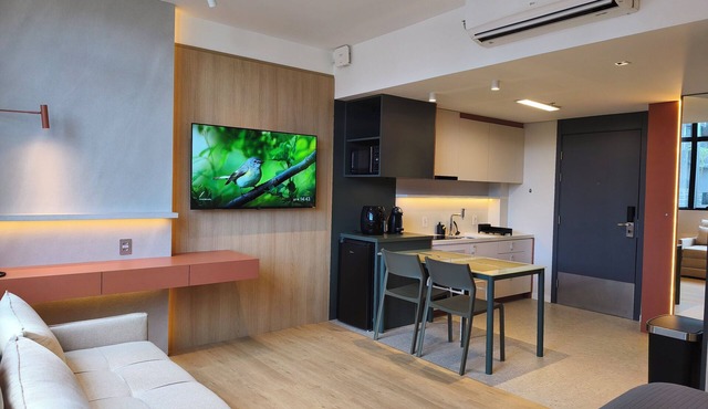 Stay Batel Curitiba Studio (2 single beds or 1 queen bed).