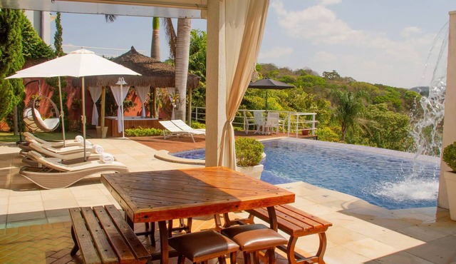 Stay in Paradise