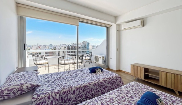 Studio Apartment on 13th Floor with balcony terrace
