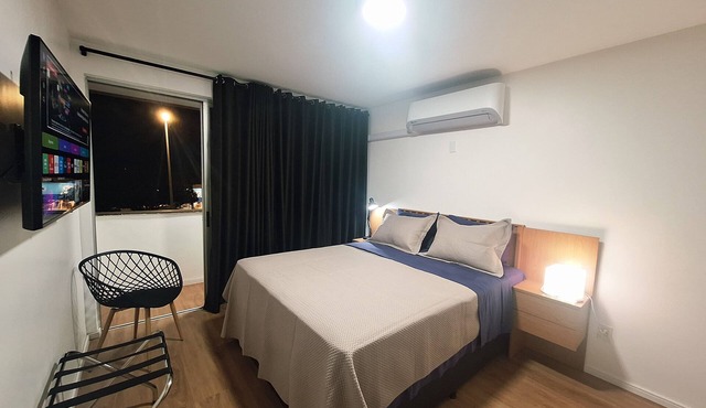 Studio apartment with movement, elevator, and open balcony in Asa Norte.