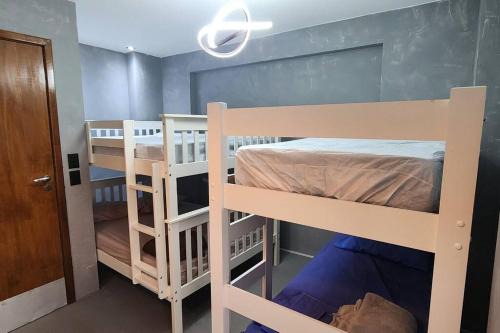 Studio com Cozinha e Banheiro Privativo