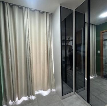 Studio com piscina e academia
