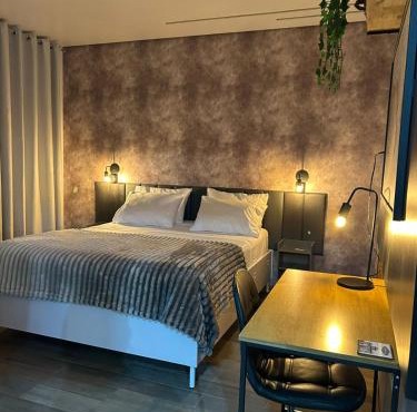 Studio com piscina e garagem Conforto e fácil acesso BR-101-Petfriendly, 2º andar
