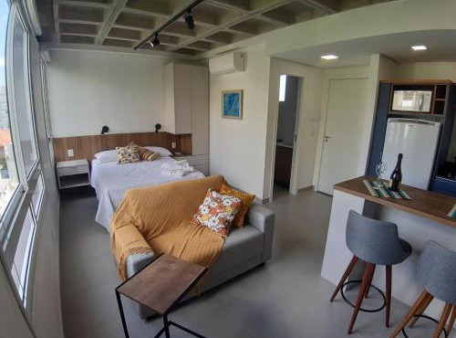 Studio contemporâneo em prédio novo
