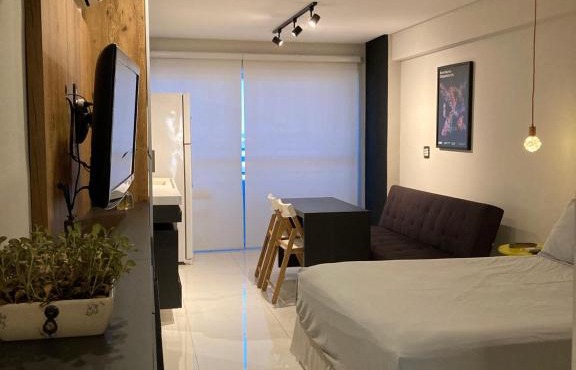 Studio Lux West Flat