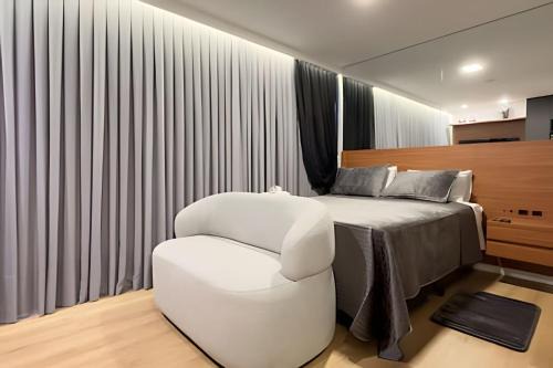Studio moderno com cama Queen e piscina perto da Oktoberfest!