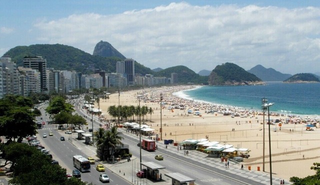Stunning and spacious 3 bdr apt view full sea front of Copacabana beach