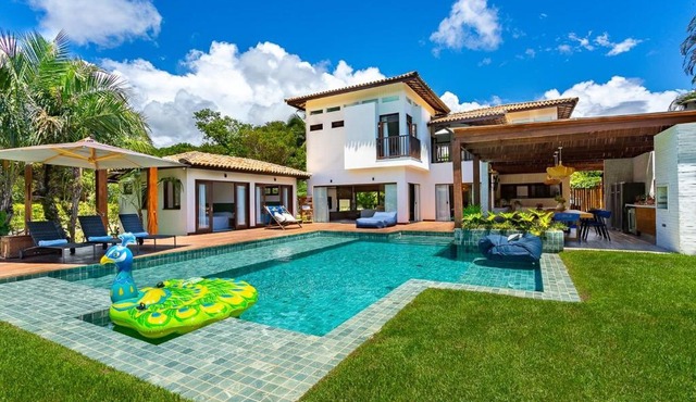 Stunning house with 6 suites in Sauípe