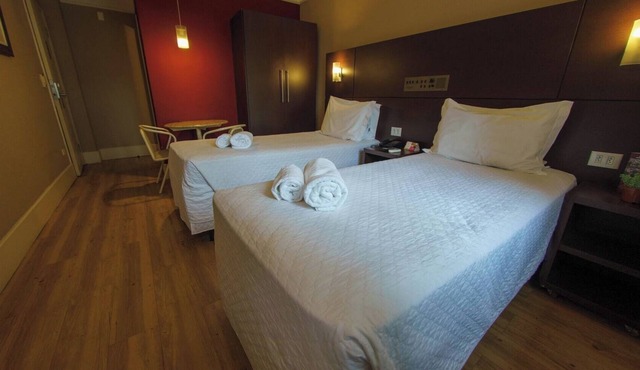 Stylish Executive Twin Room in São Paulo Centro w/Gym, Parking + Restaurant