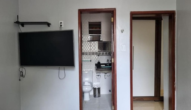 Suíte completa com SmarTV no centro de Belém