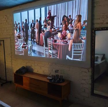 Suíte Completa com Tela de Cinema