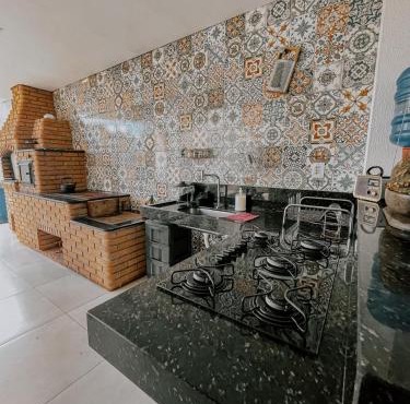 Suítes em casa ampla com área gourmet