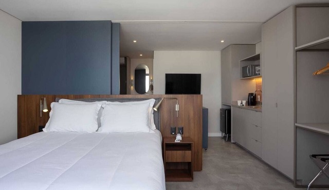Suite in a 5-star hotel in Praia Brava