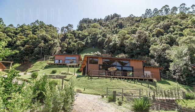 Summer Paradise: Jacuzzi, Pool, and Comfort