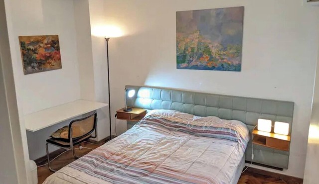 SUNNY AND CONVENIENT 1BR APT