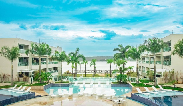 Super Luxury Hotel Brisas do Lago, BeiraLago Pool