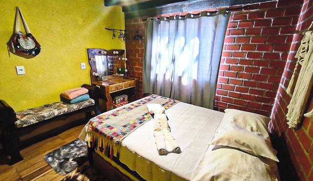 Tarumã Challes 01, complete chalet with balcony and barbecue, pets allowed.