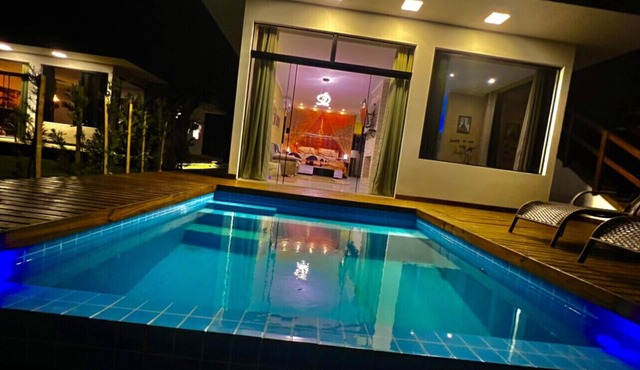 Theme Chalets with heated pool at the foot of the Malacara Canyon.