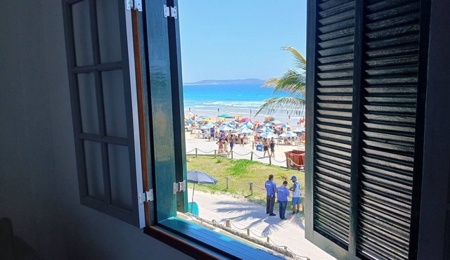 THIS ONE IS ON THE BEACH! Enjoy Praia do Peró from your window!