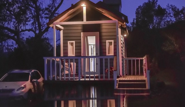 Tiny House Morning Gloring - spectacular view