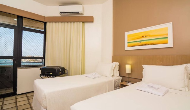 Tranquil Stay with Ocean Views by Mucuripe Beach - Free Buffet Breakfast!