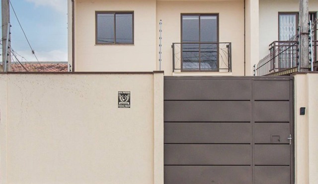 TRIPLEX HOUSE