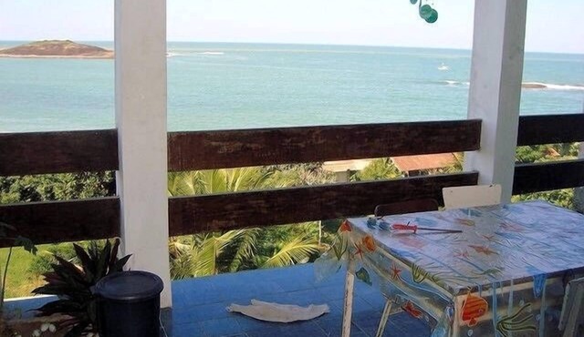 Triplex House with Cinematic View in Setiba - 2 suites