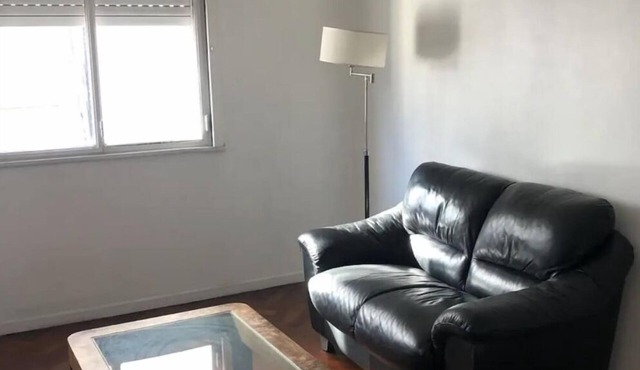Two bedroom apartment, next to train station Once, next to Congreso