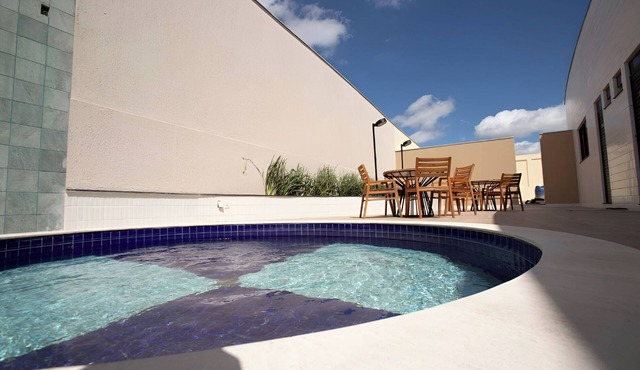 Unwind in a Bright Space with Balcony & Buffet Breakfast Near Local Attractions