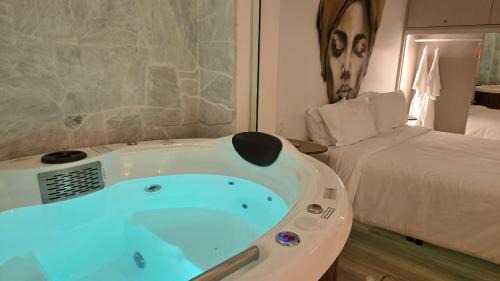 Up Hotel Boutique