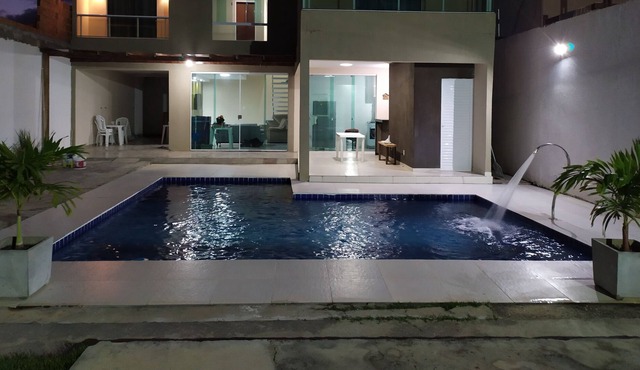 Upscale French Beach House, 4 Bedrooms / 2 Suites, Wifi, Pool