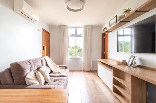 Urban Getaway - Close to Embassies - Downtown 2bed
